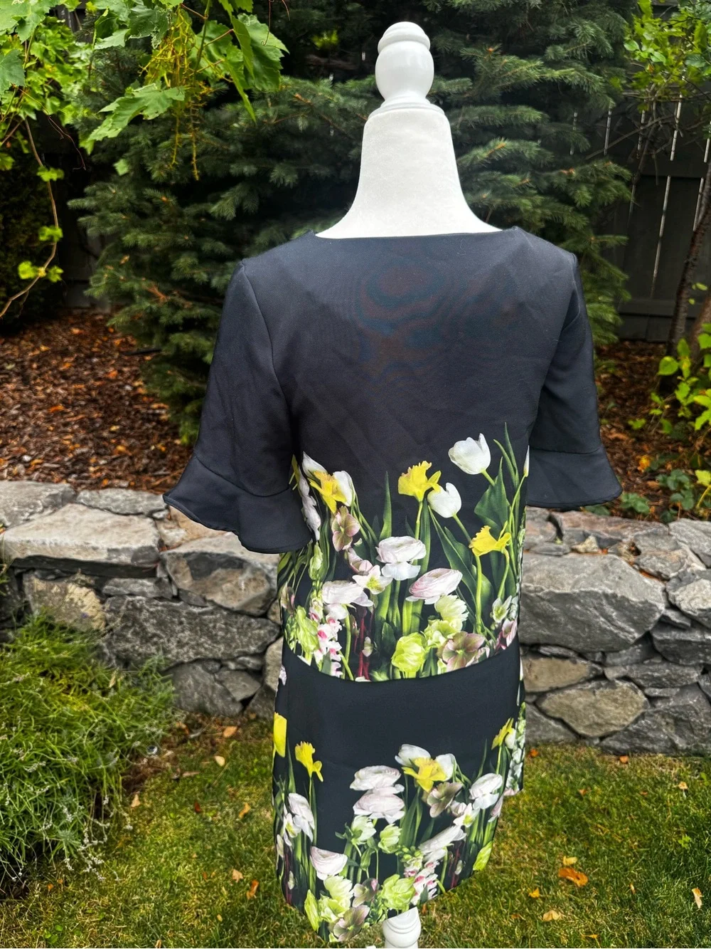 Victoria Beckham for Target Black Photo Floral Top + Skirt Set – Size XS
